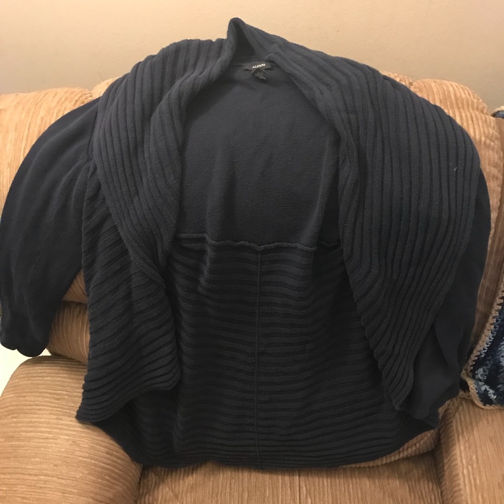 Navy Blue sweater in round style